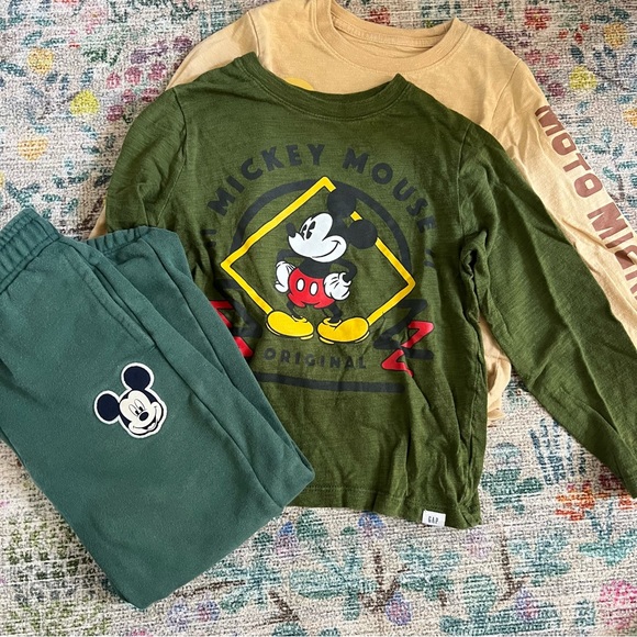 Disney Gap Bundle size 5T - Picture 1 of 7